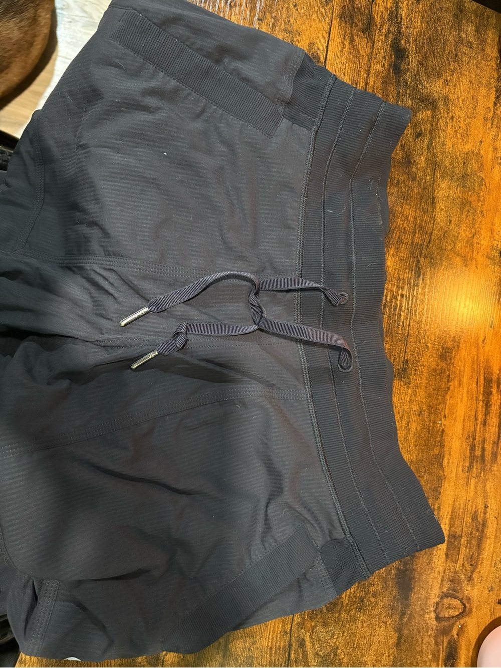 Lululemon pants with pockets and string